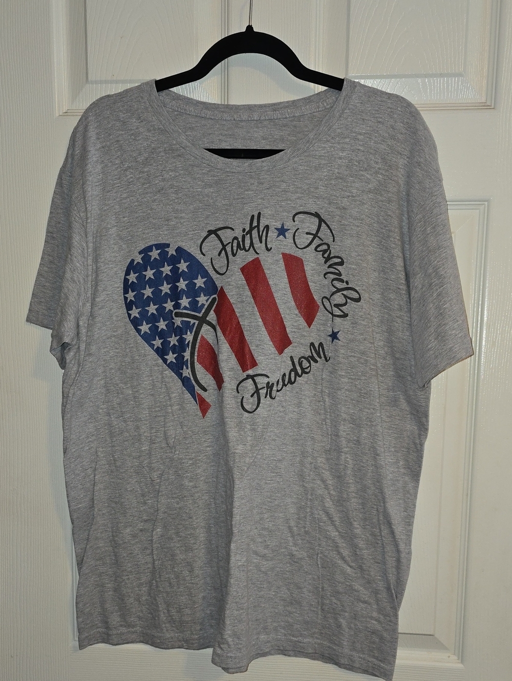 Faith Family Freedom Graphic Tee - Gray with‎ Red & Blue